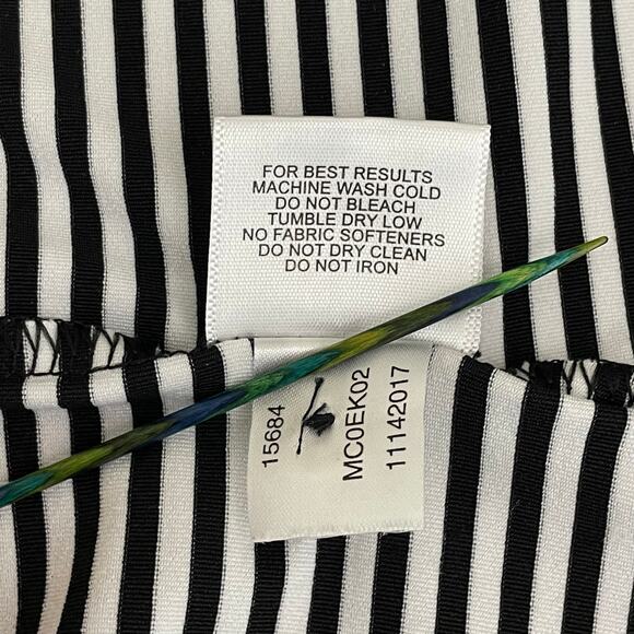 Peter Millar Summer Comfort Short Sleeve Polo Mens Sz XL Logo Black White Stripe - Picture 7 of 11